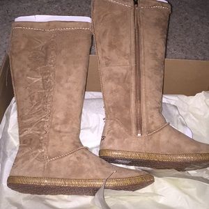 ugg mammoth fringe boots